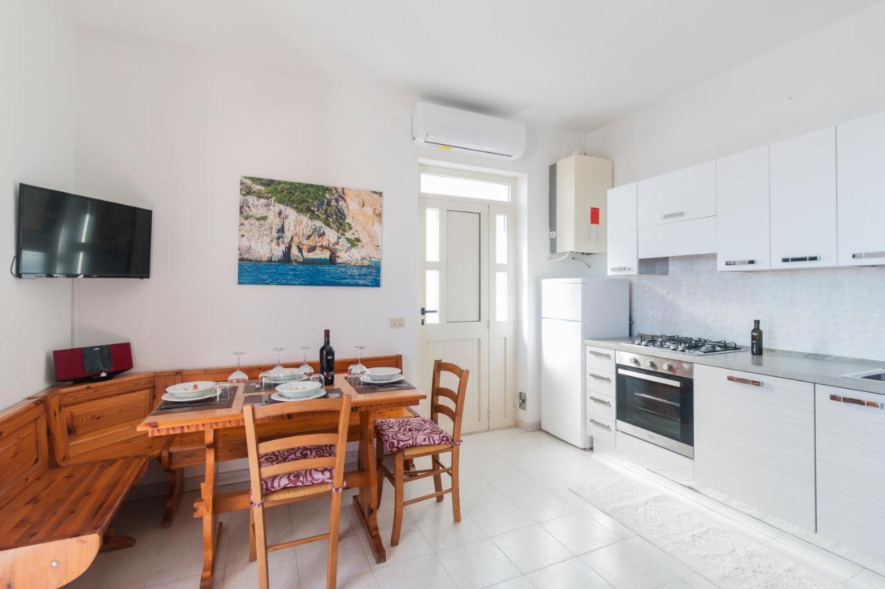Suite Apartment La Punta كالا غونوني المظهر الخارجي الصورة